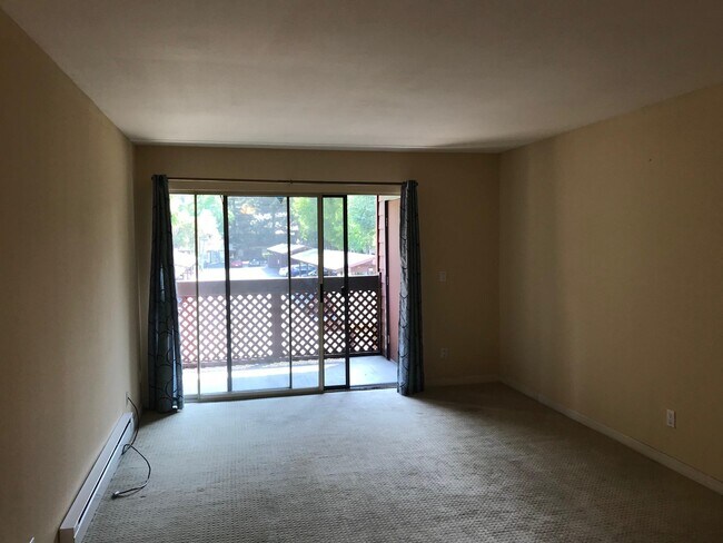 Building Photo - 1108 Yarwood Ct