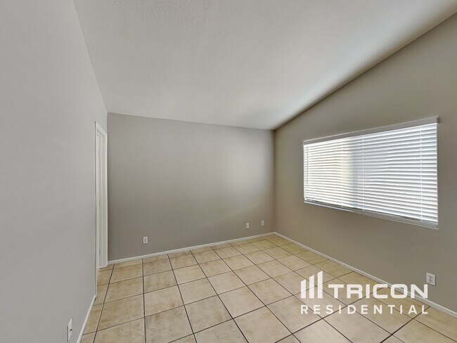 Building Photo - 5749 Grand Entries Dr