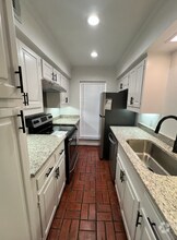 Building Photo - 900 S Weatherred Dr