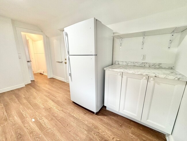 Building Photo - 218 St John St