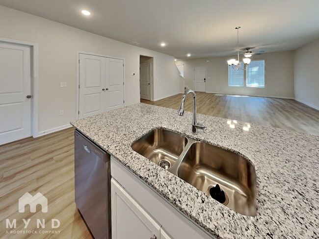 Building Photo - 1093 Thomasville Estate Way SE