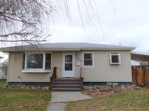 Building Photo - 4013 5th Ave N