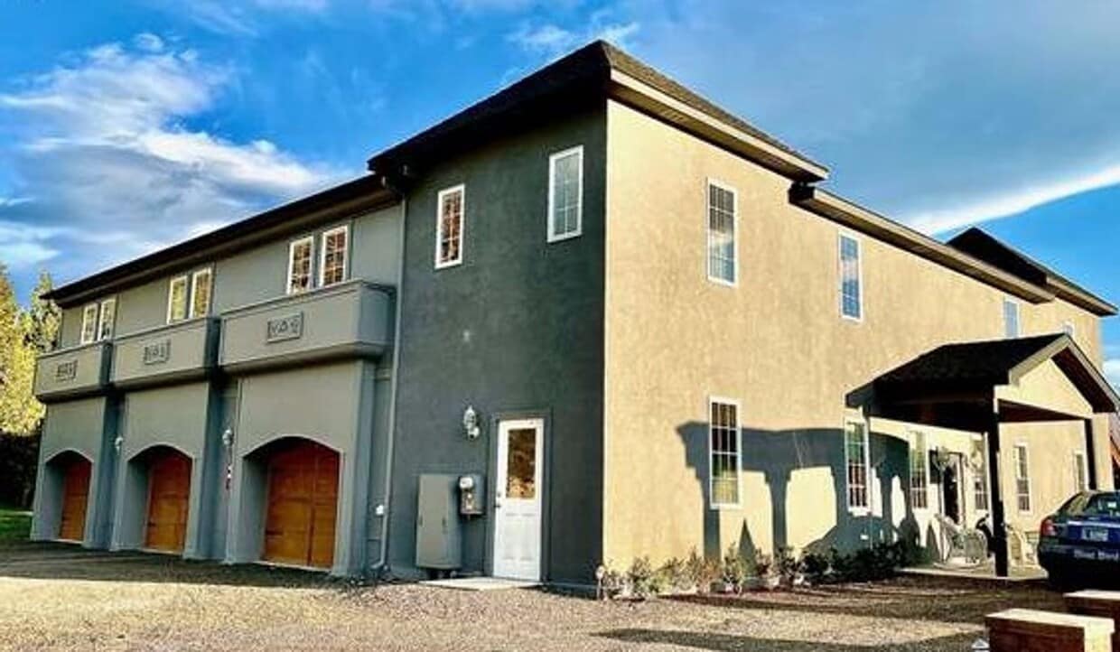 Primary Photo - Furnished Two Bedroom Apartment on 27 Acre...