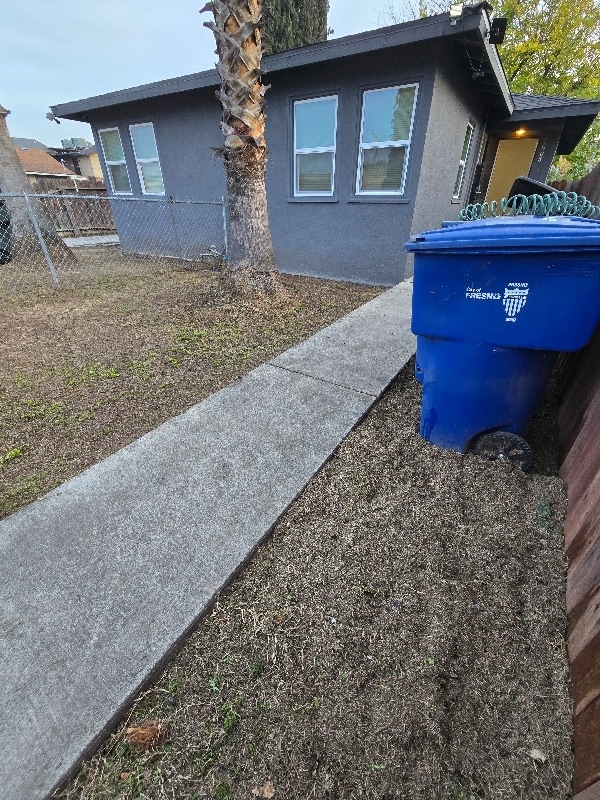 Foto del edificio - 1608 E Yale Ave