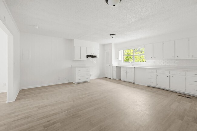 Foto del edificio - Charming 3 Bedroom, 2 Bathroom house