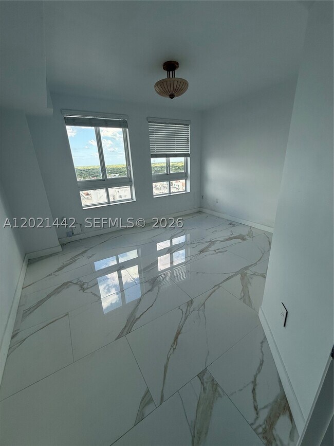 Building Photo - 7350 SW 89th St