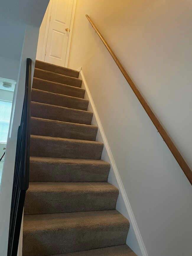 Foto del edificio - 374 Woodstock Ln