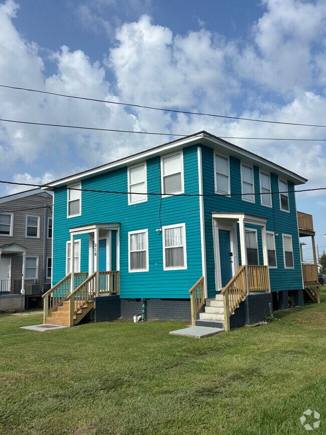 Building Photo - 6212 Curie St