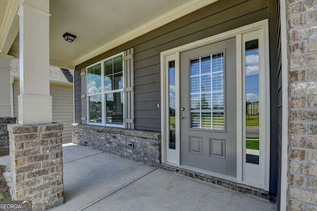 Building Photo - 7309 Yewtree Dr
