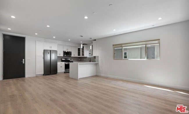 Building Photo - 2336 Westwood Blvd