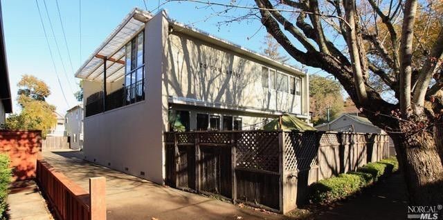 Foto del edificio - 22 Tamalpais Ave