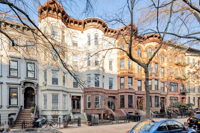 Building Photo - 409 3rd St