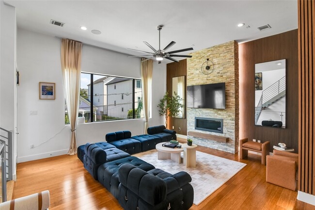 Building Photo - 1411 Hickory St