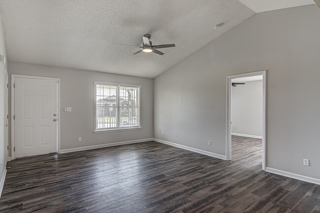 Building Photo - 1904 Blair Khazan Dr