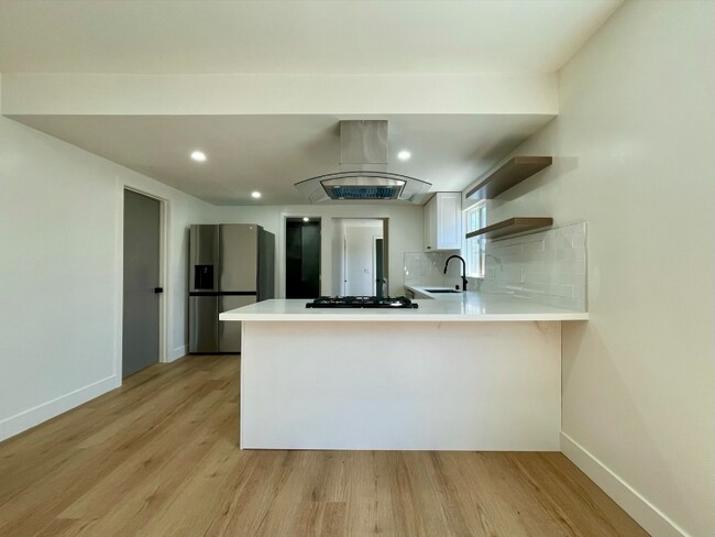 Foto del edificio - 3157 Atwater Ave