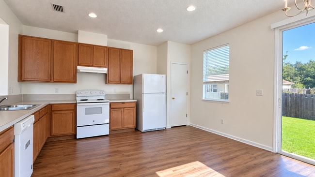 Building Photo - 76237 Long Pond Loop