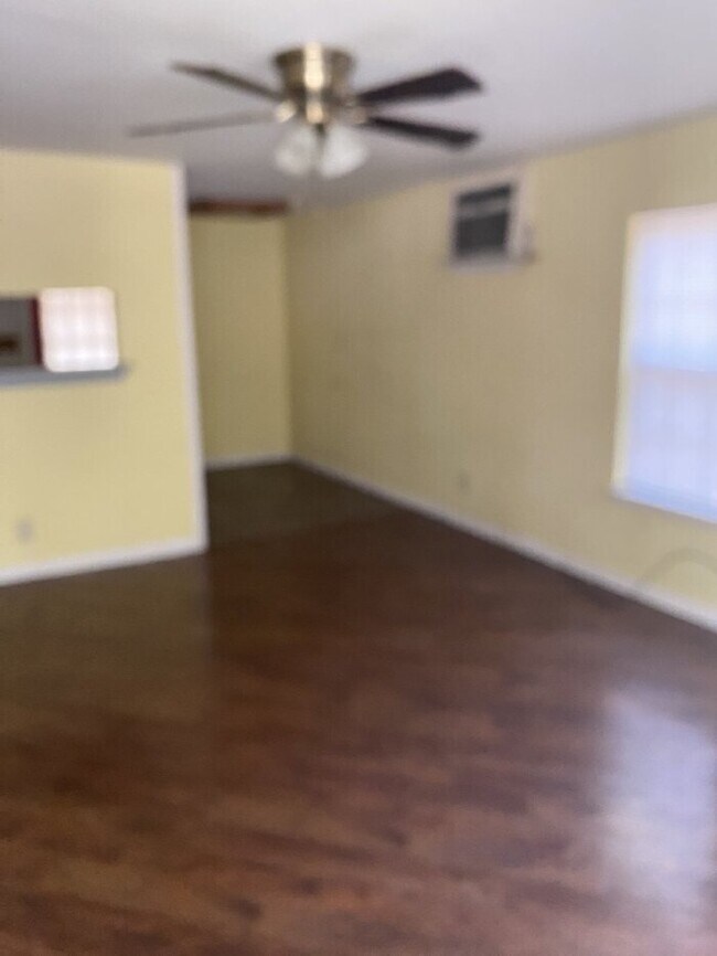Building Photo - 5808 Windham Ave