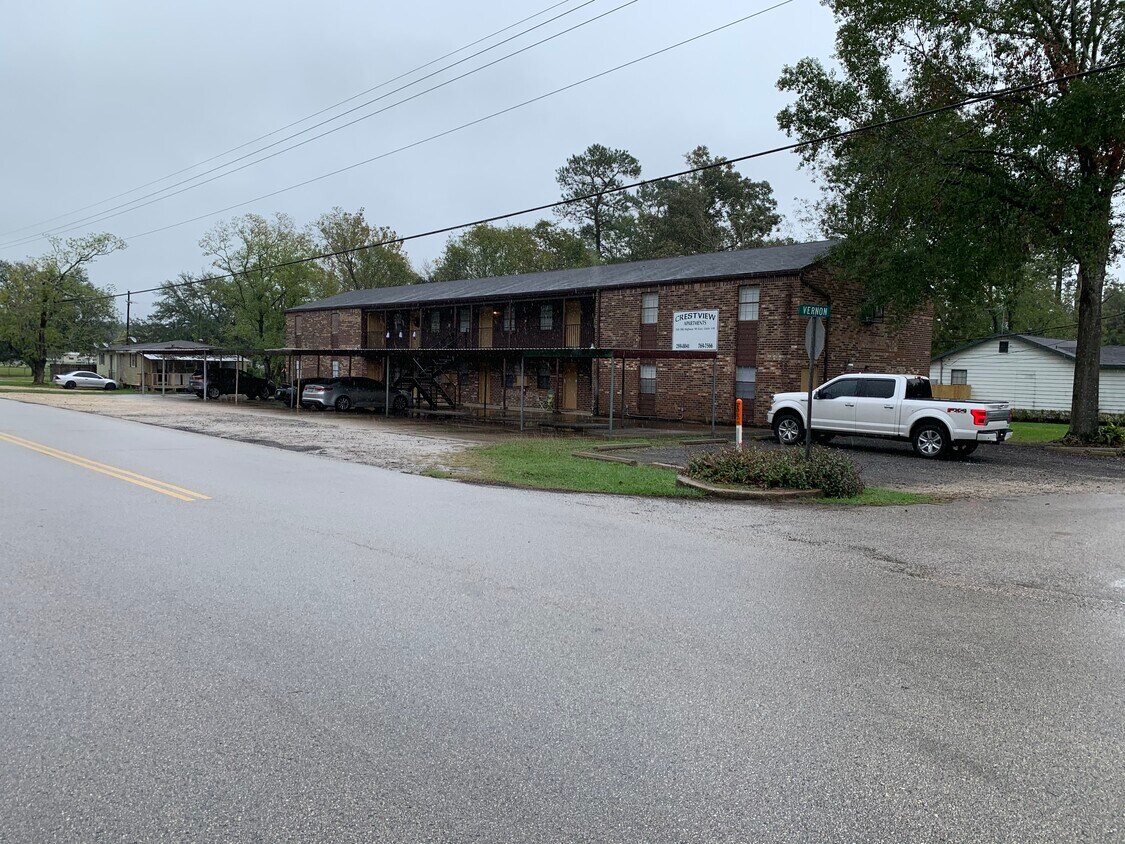 Front - 350 W Railroad St