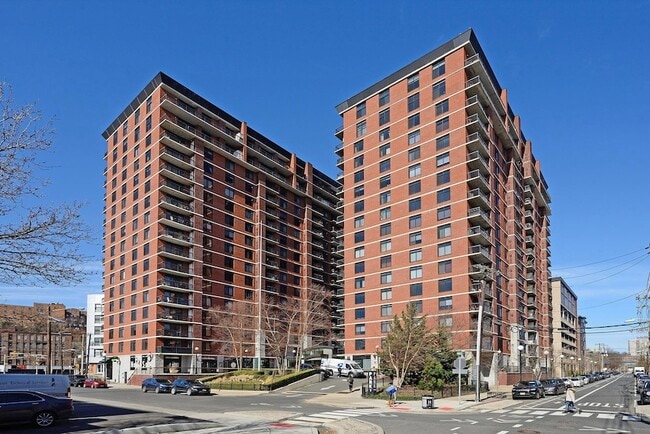 Photo - 700 1st St House