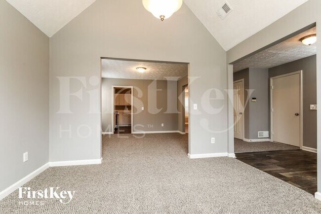 Building Photo - 3985 Fallbrook Dr NW
