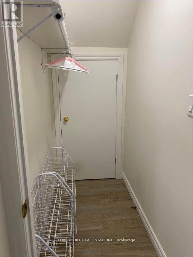 Building Photo - 499 Beverley Glen Blvd