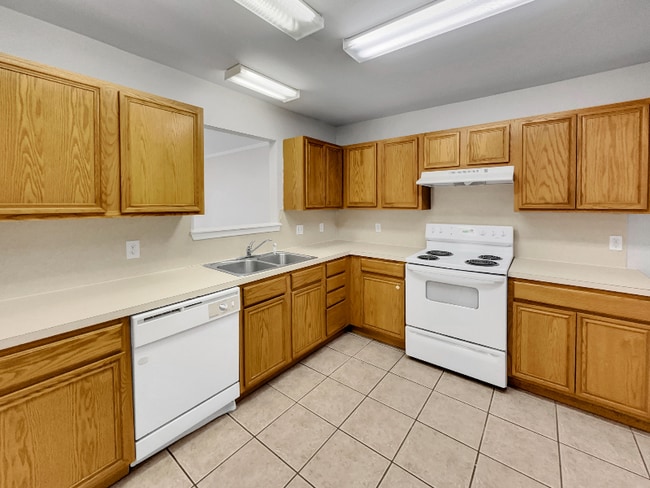 Building Photo - 509 N Brentwood Ave