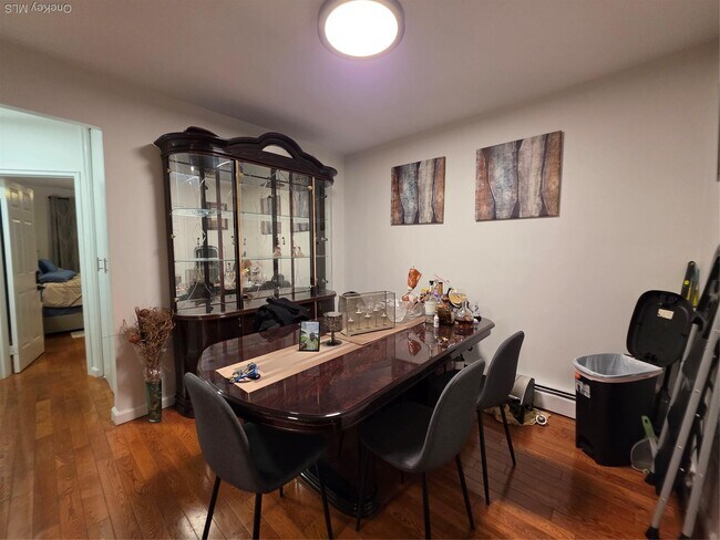 Foto del edificio - 2928 Wilson Ave