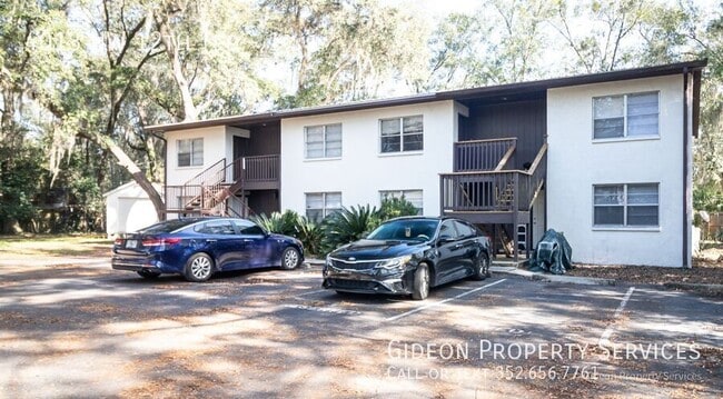 Building Photo - 4013 NW 12th Terrace