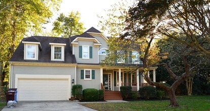 Building Photo - 600 Blackthorne Ct