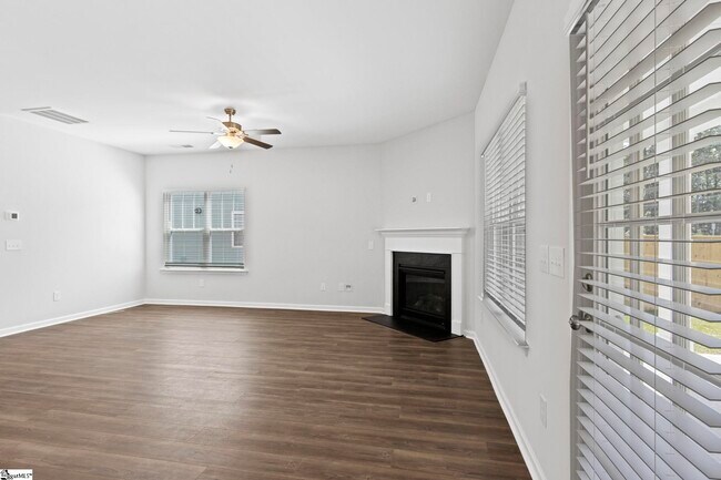 Building Photo - 46 Tyrian Dr