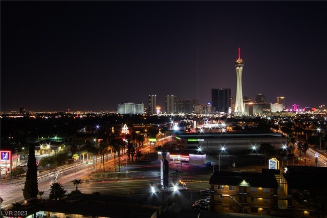 Foto del edificio - 900 S Las Vegas Blvd