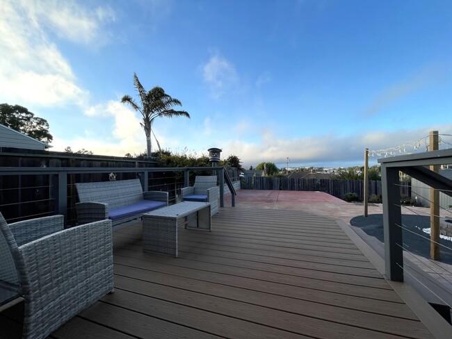 Building Photo - Millbrae - Beautifully Updated Home