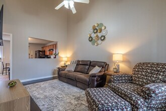 Building Photo - 106 Middlebrook Dr