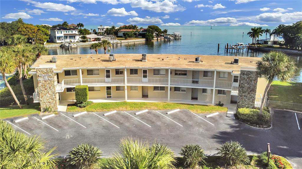 Foto principal - 1361 Snell Isle Blvd NE