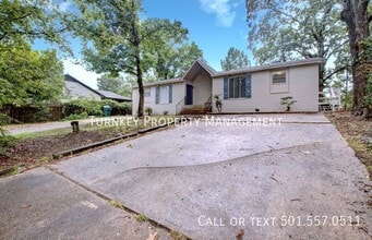 Building Photo - 8919 Tanya Dr