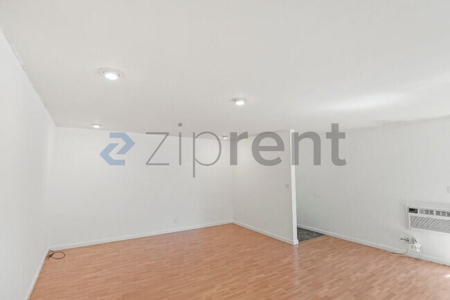 Foto del edificio - Unit 378
