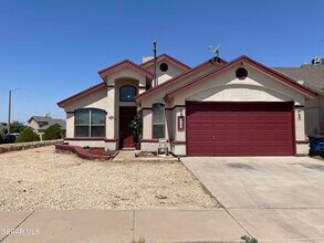 Building Photo - 3701 Trina Pl