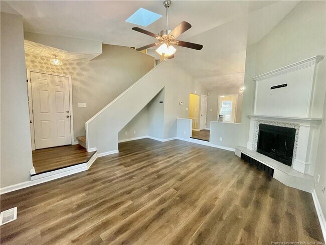 Foto del edificio - 820 Anarine Rd