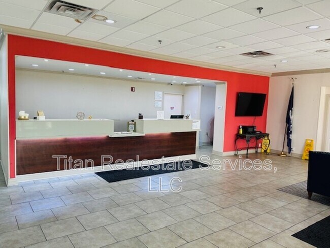 Building Photo - 2915 LA-14