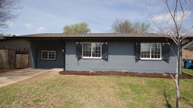 Foto del edificio - 413 Winding Ln