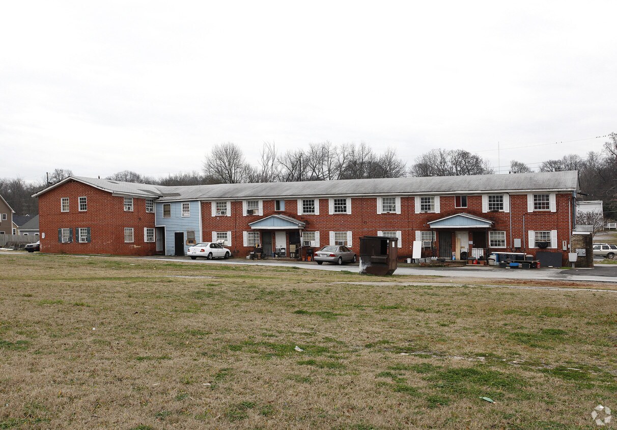 Building Photo - 816 Hank Aaron Dr SE