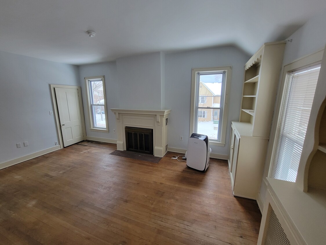 Living Space or 2nd Bedroom - 83 Greenbush St