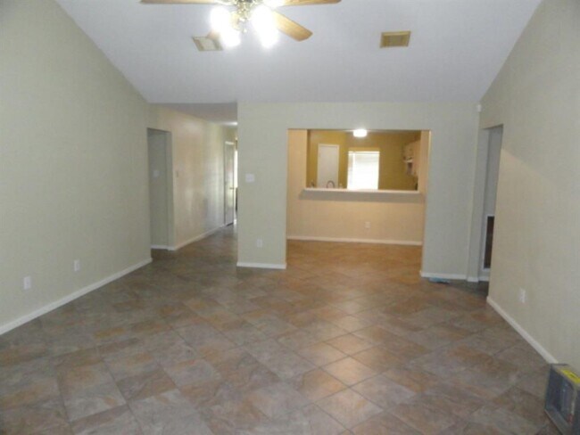 Foto del edificio - 9227 Misty Vale Dr