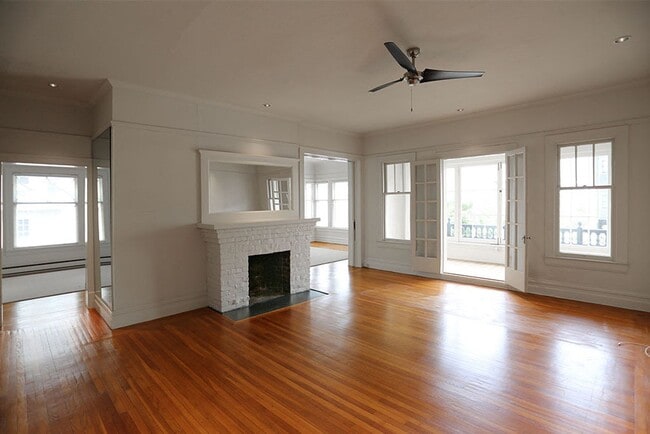 Photo - 304 Walnut St Apartment