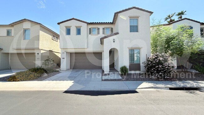 Photo - 1419 E Town and Country Ln House