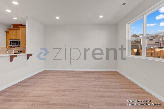 Building Photo - 18304 NE 43rd Pl