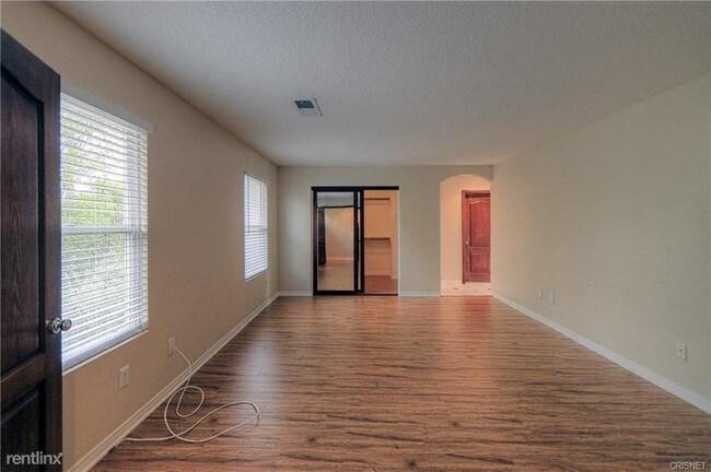 Building Photo - 4 br, 3 bath House - 18102 Jaguar Ct