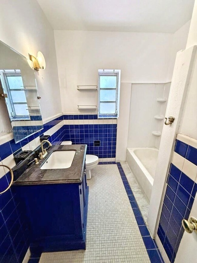 Building Photo - 7615 Biscayne Blvd