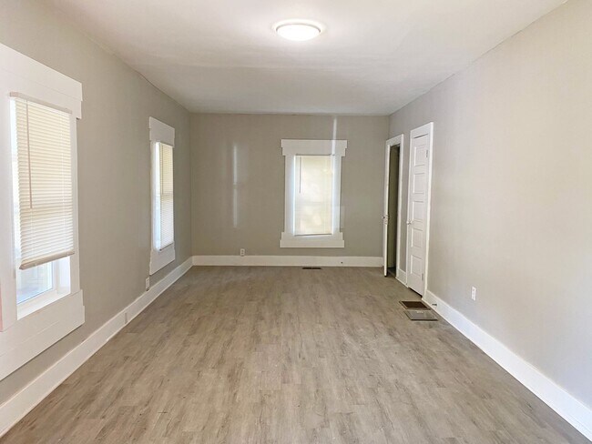 Foto del edificio - The Philly in College Hill  - **Move-in Special: $75 Gift Card** - Now a PET FRIENDLY HOME!