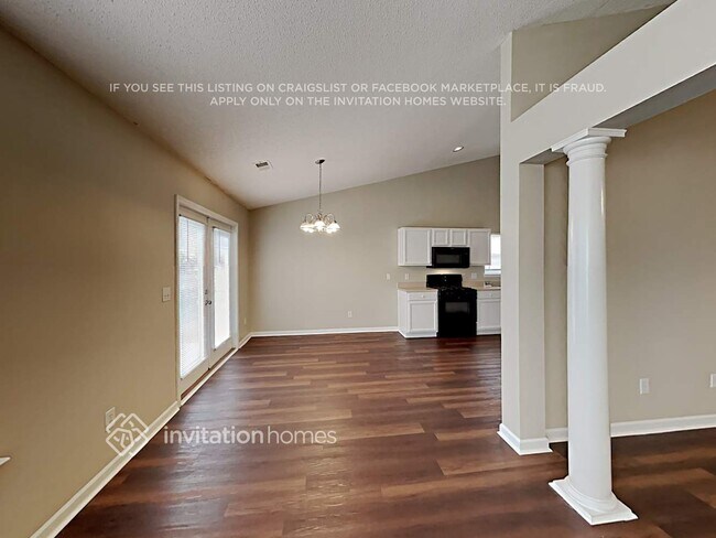 Building Photo - 4012 Edgeview Dr